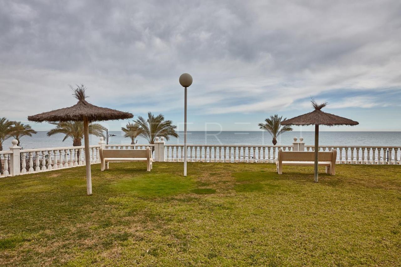 Beferent Urbaeuropa El Campello Exterior foto
